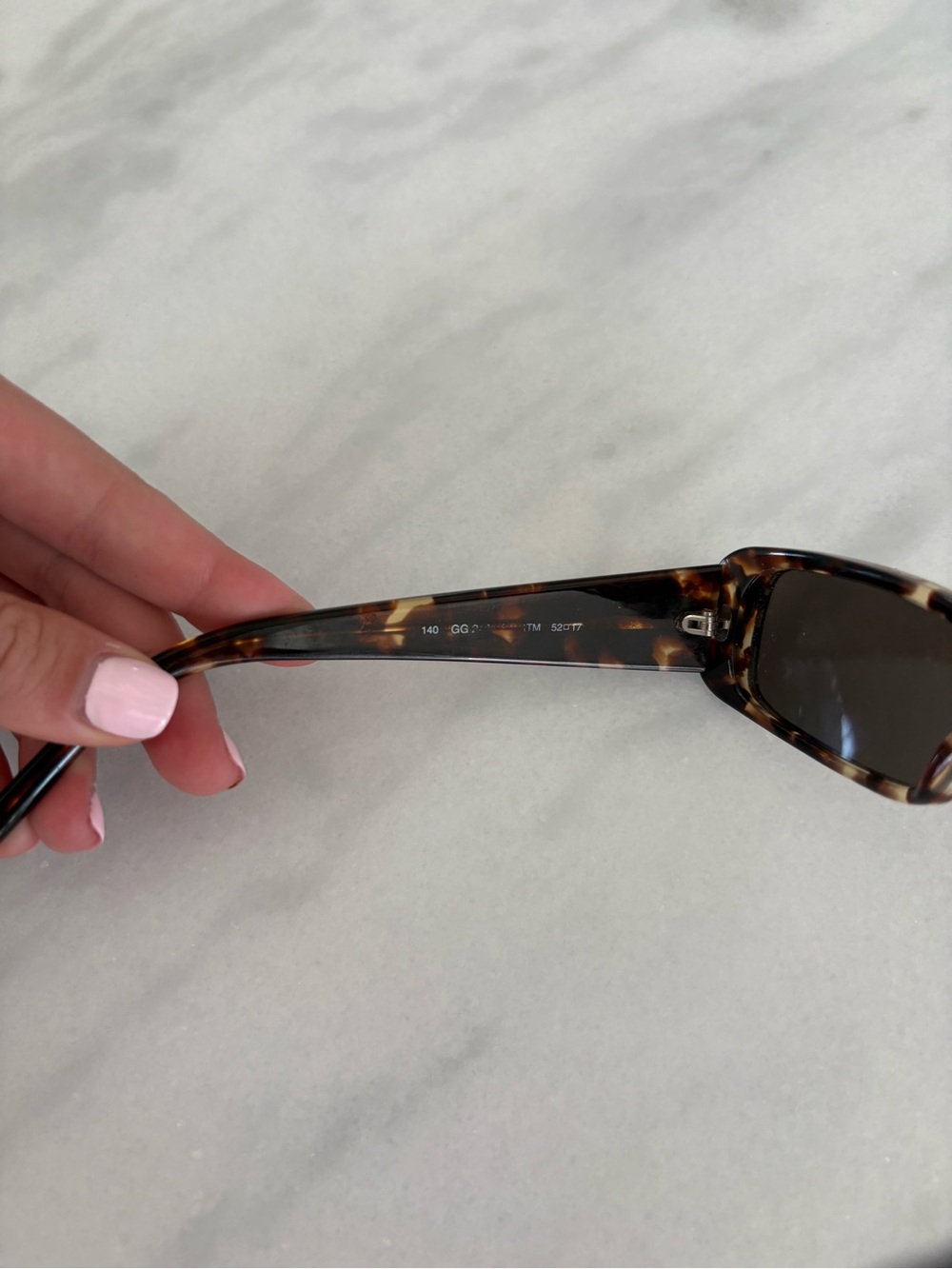 Vintage Gucci Tortoiseshell Rectangular Sunglasses - Dark Lenses - Picture 4 of 6